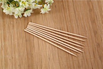 Bamboo BBQ skewers for grilling and kebabs