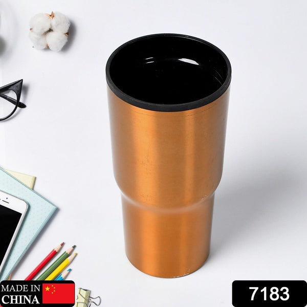 Travel coffee mug with double walls